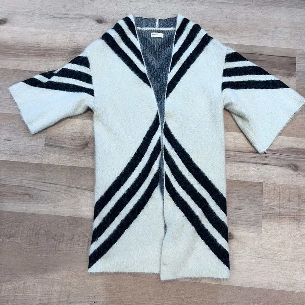 Anthropologie Sleeping On Snow Valia Eyelash Cardigan - Picture 3 of 6